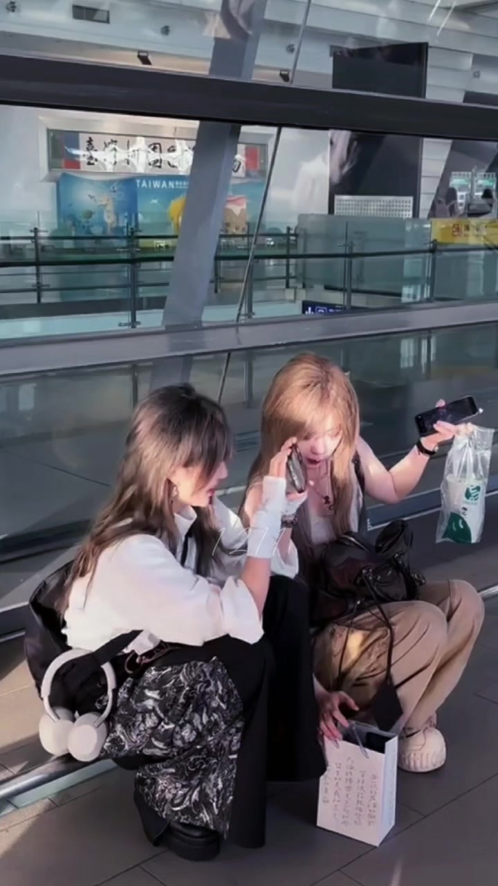 @đu t&ugrave;m lum OTP