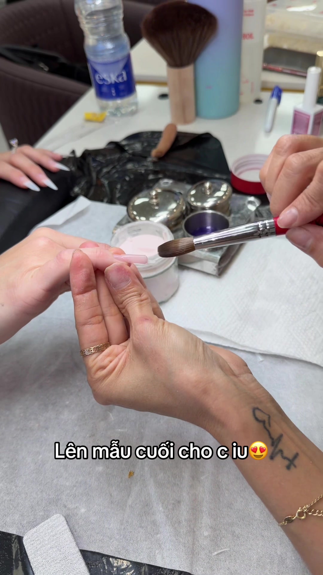 @KimmieNails🇻🇳&hearts;️🇨🇦Tấu H&agrave;i😜