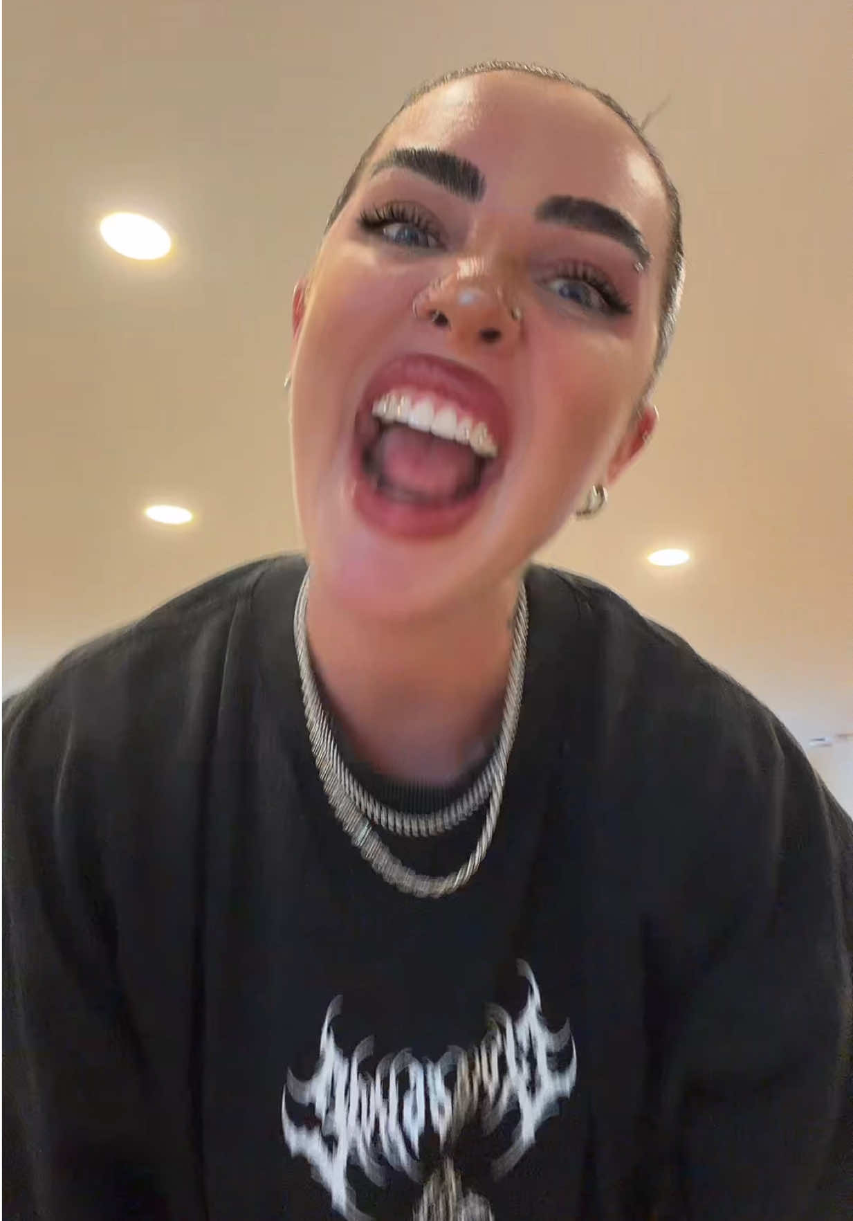 @Chan 🖤⛓️