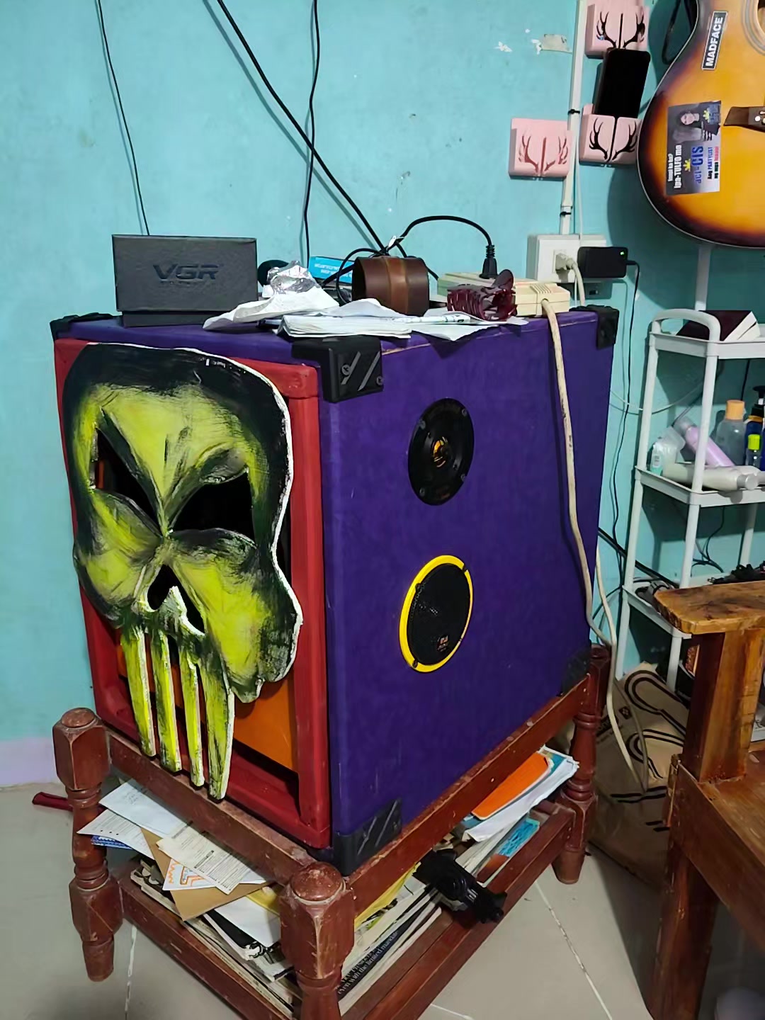 @Barber music lover's tv