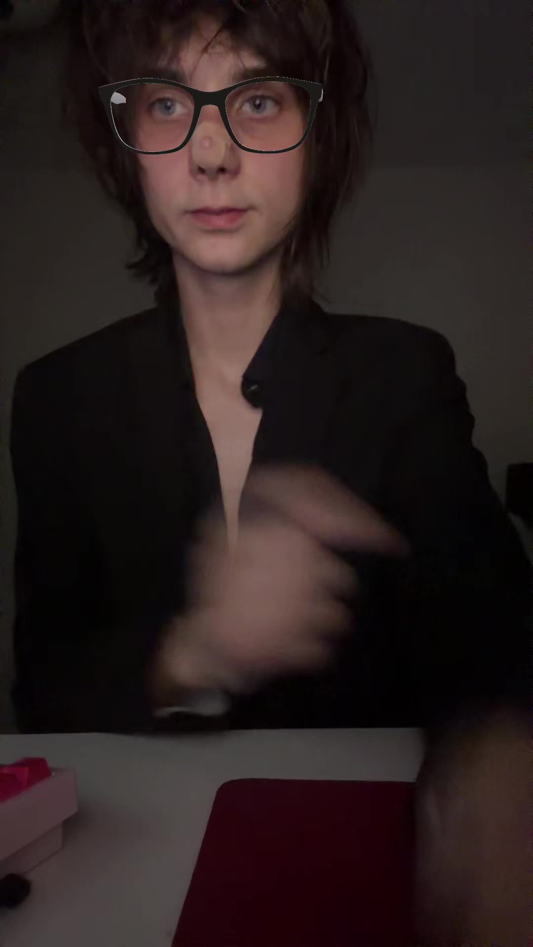 @hlor3i