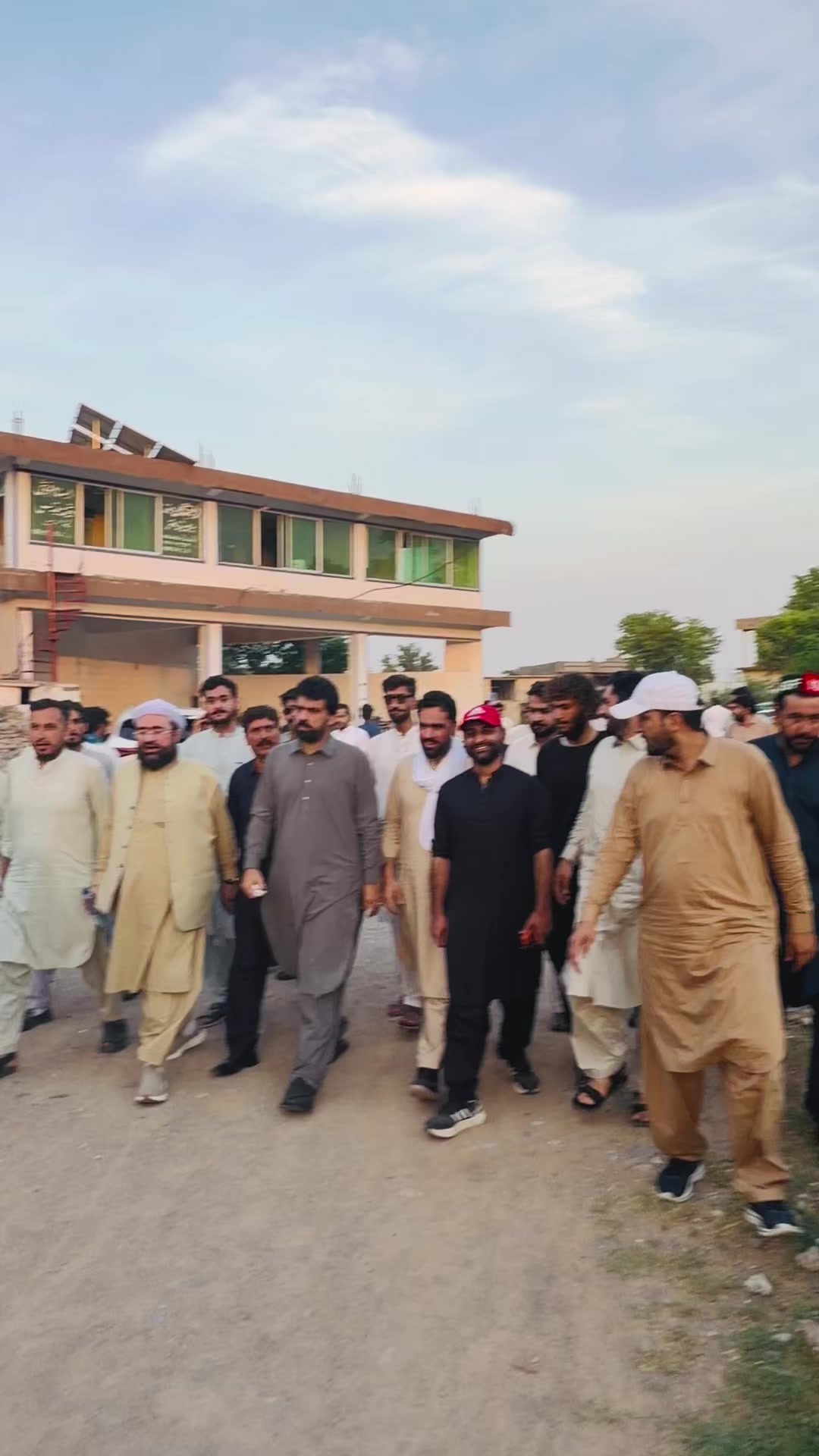 @Musharaf Afridi ISF fans