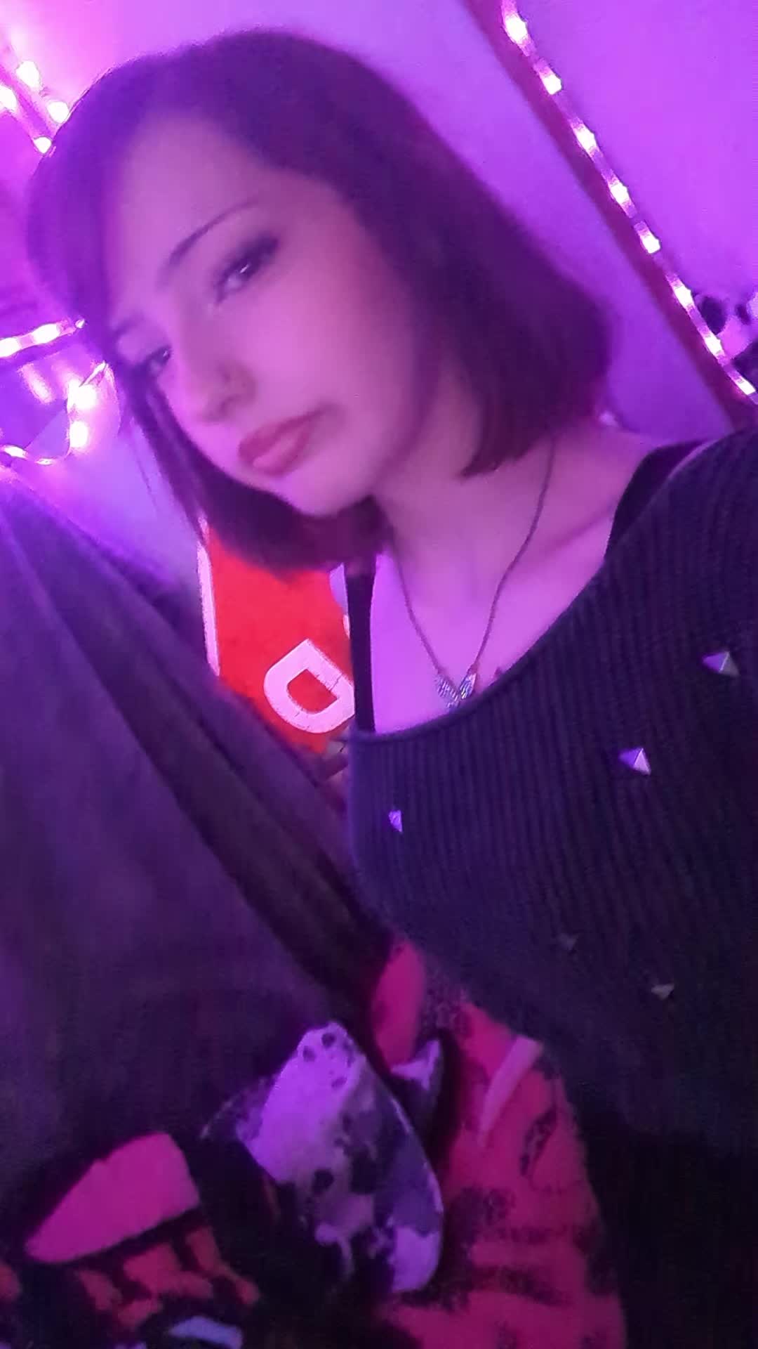 @whosthisdeva!