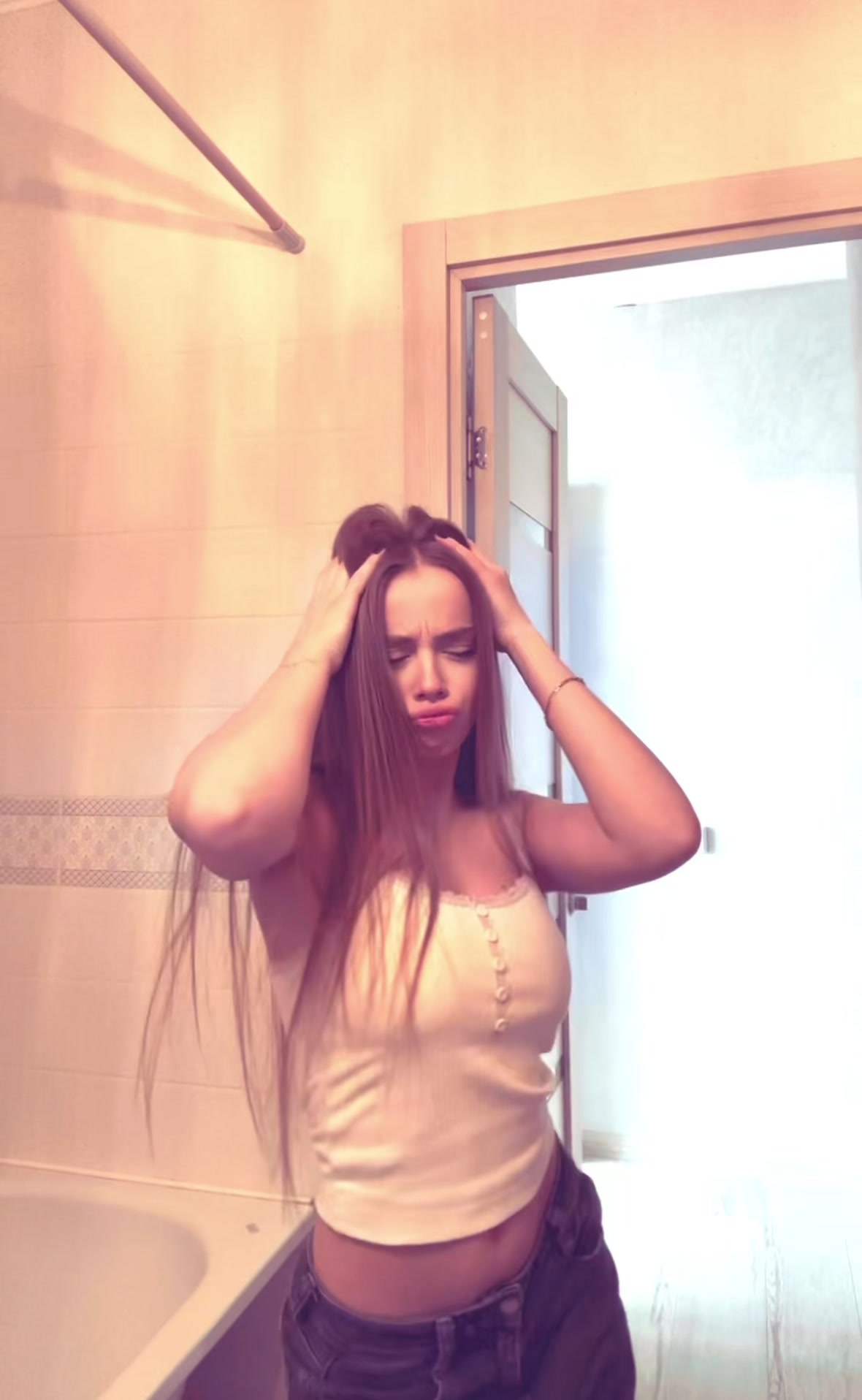 @unessa