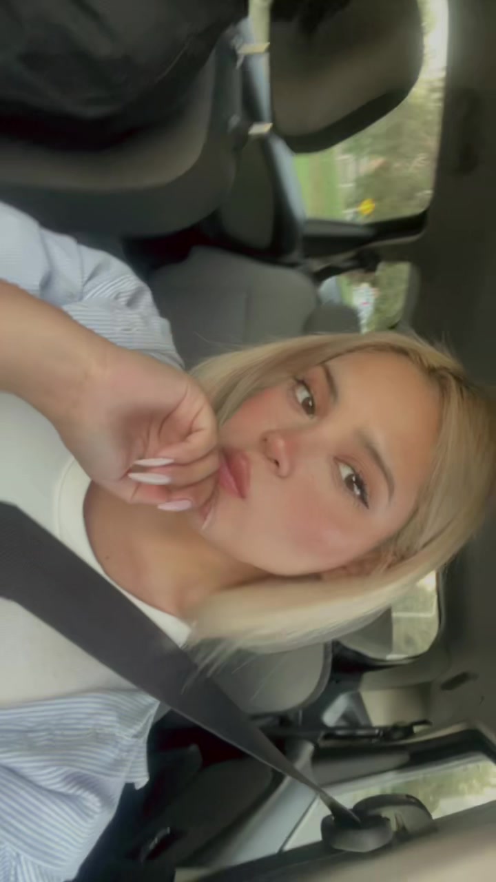 @Julieta🌻