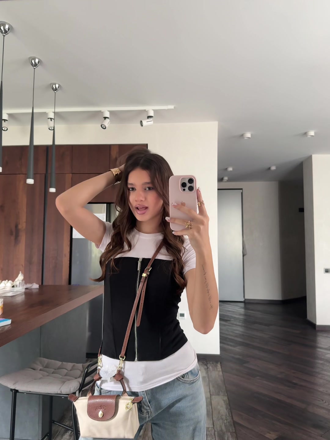 @брюнеточка🎀