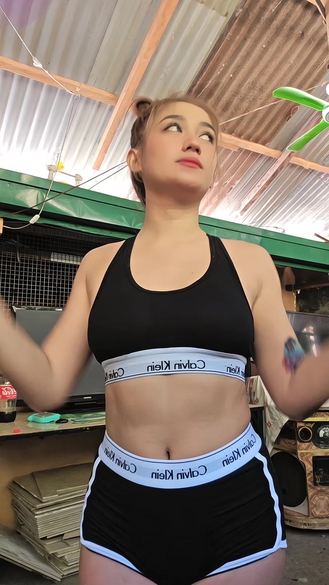 @Ella