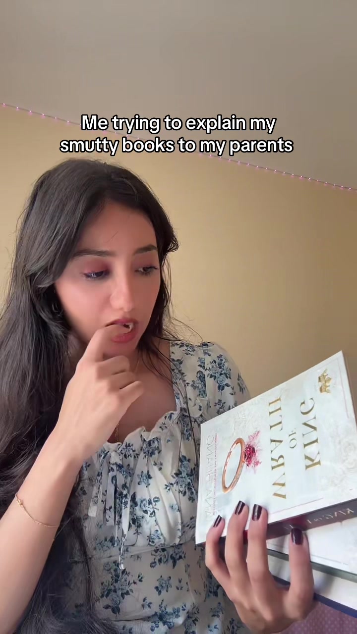@Amina ྀིྀི 💌📖🕯️