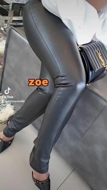 @chrissycandid
