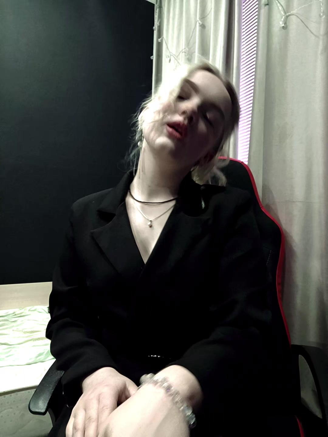 @Lilith.