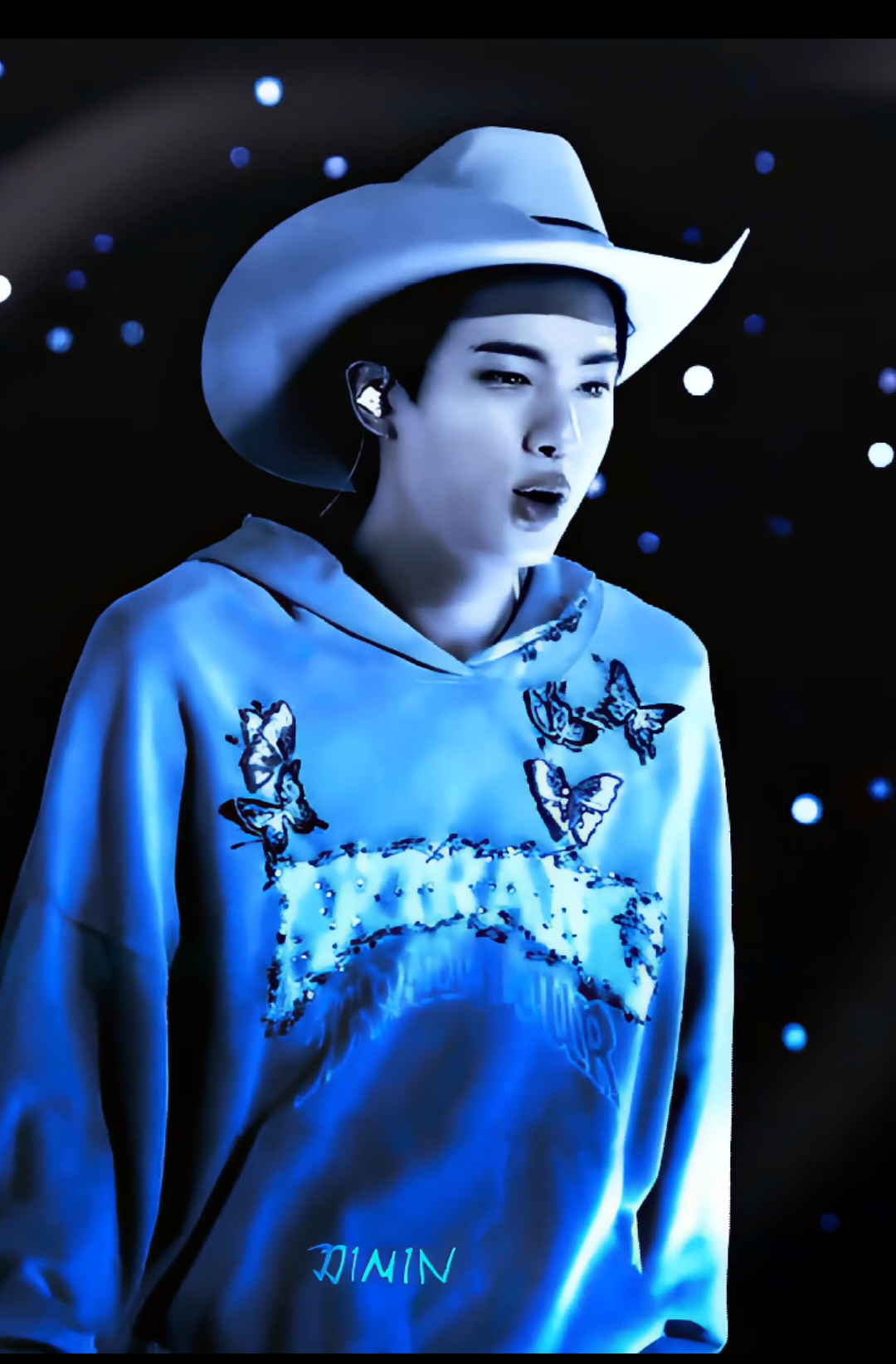 @jj1m1n⁷ is seeing BTS