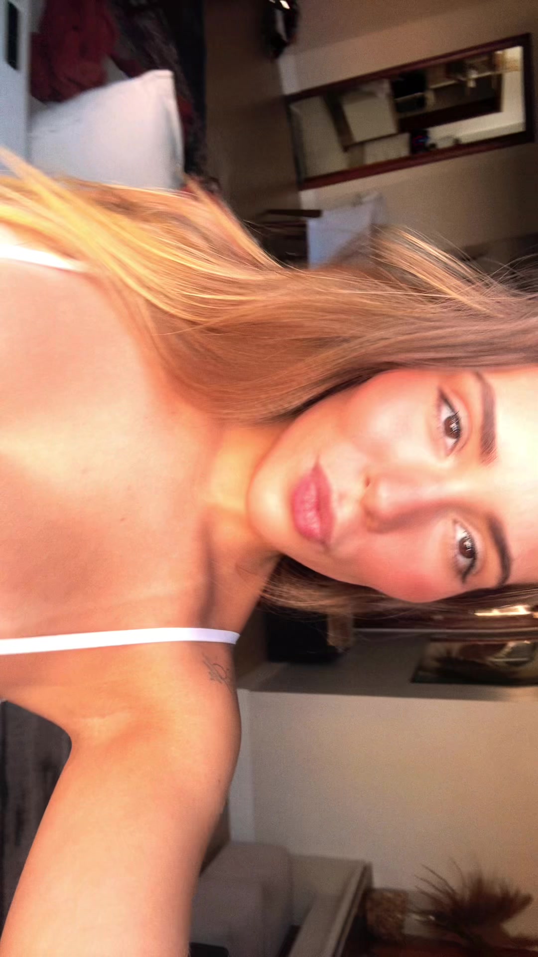 @jaronesnicole