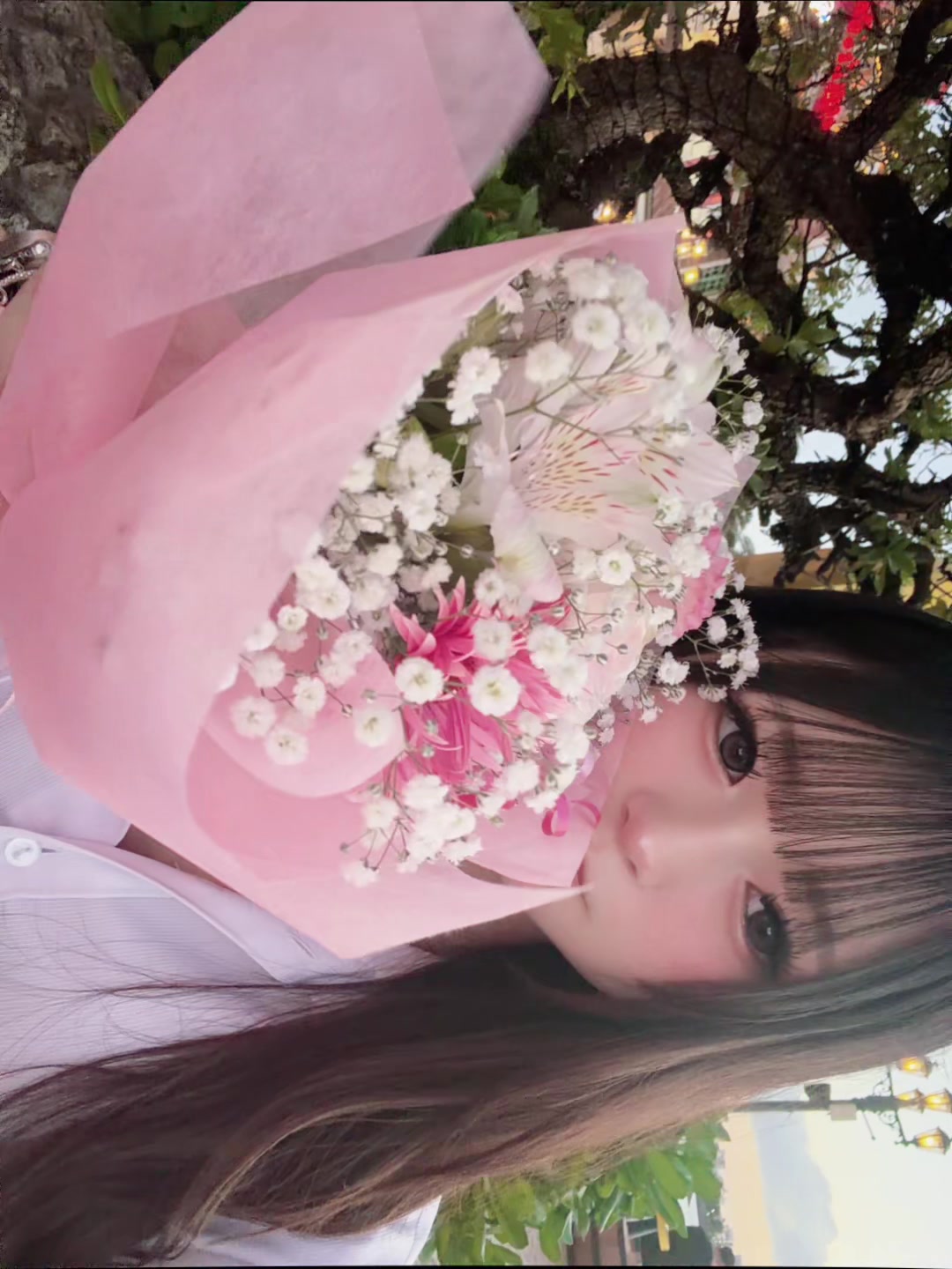 @にこ
