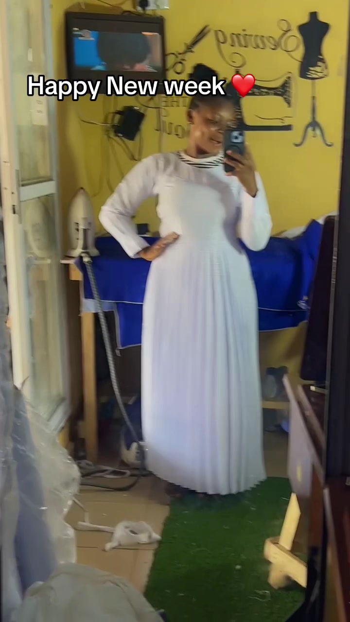 @GARMENT BY VERA