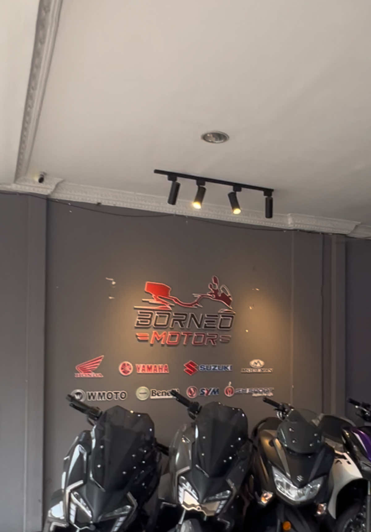 @Erica Borneo Motor - Kolombong