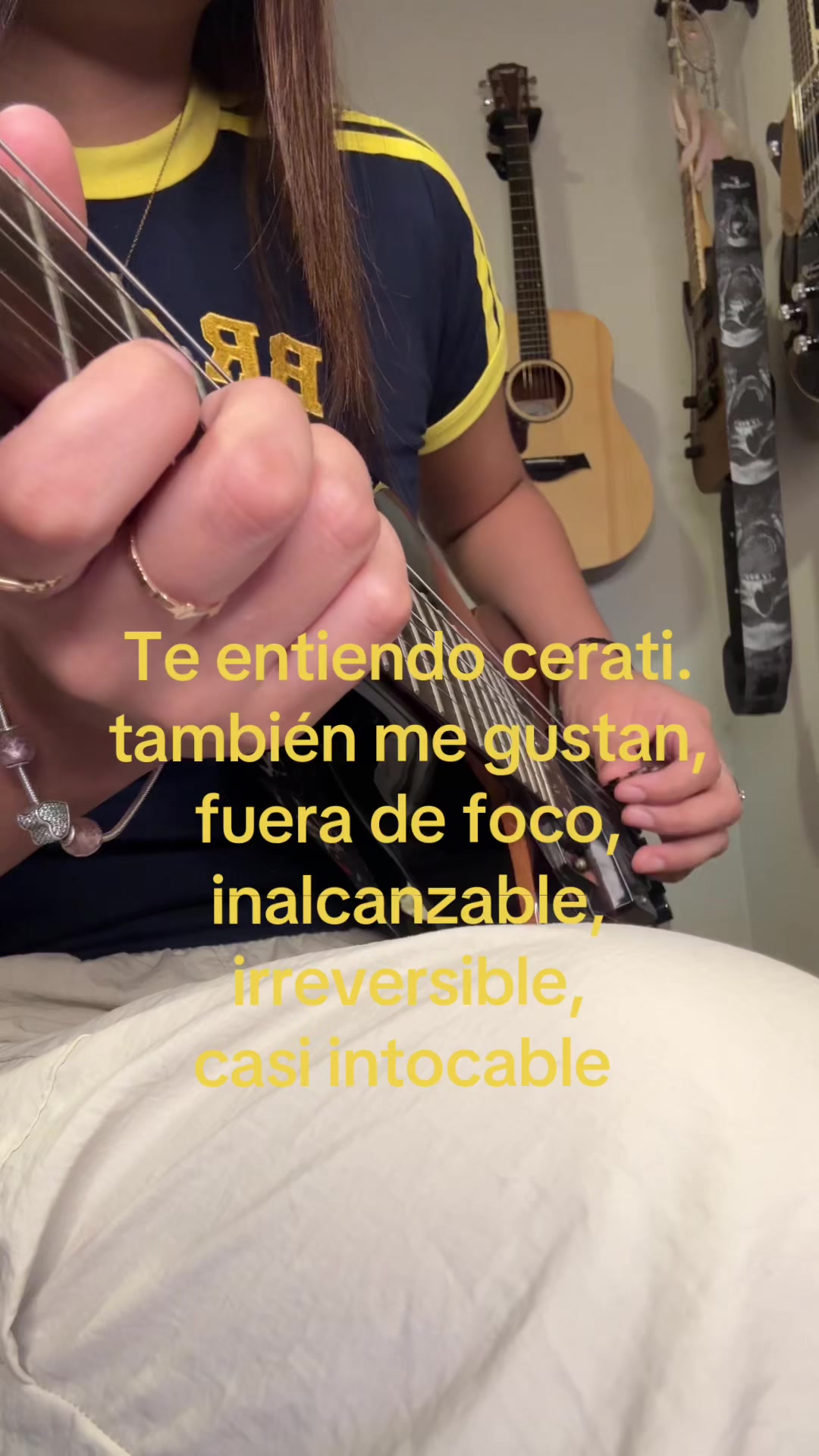 @Camila Alanis