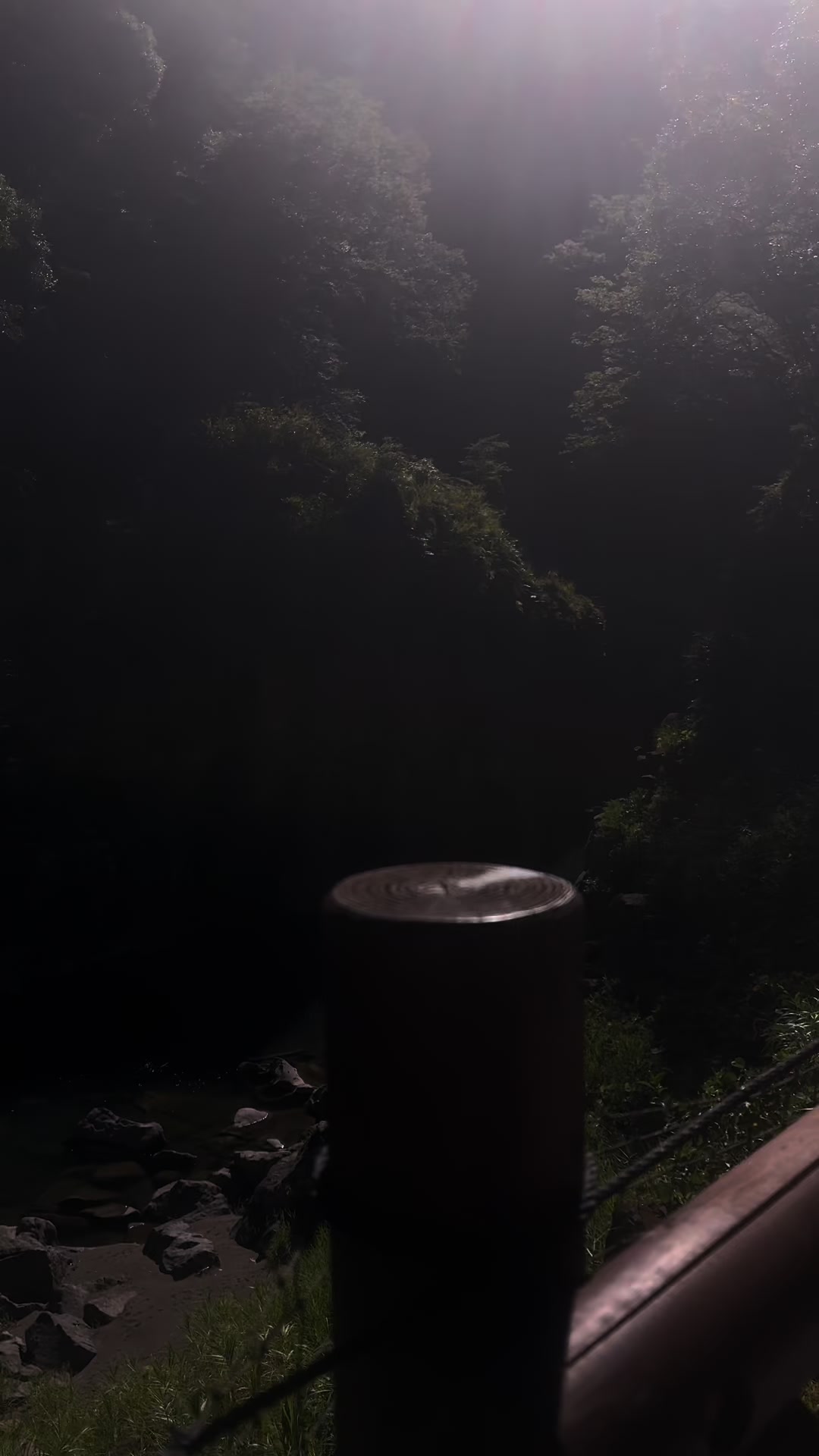 @莉