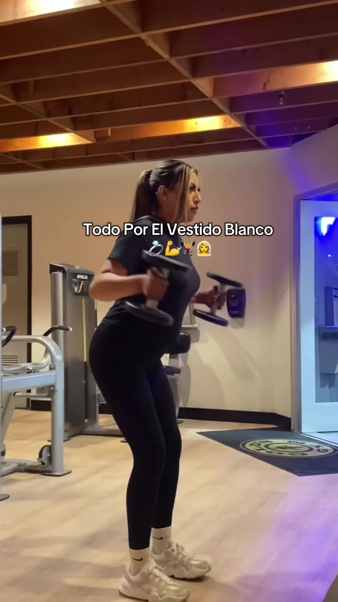 @Lupita