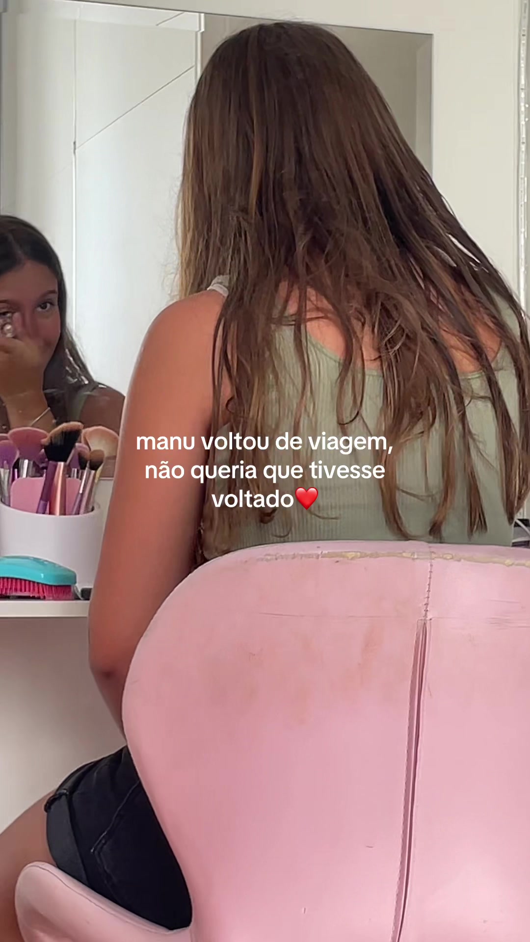 @oque a manu faz?