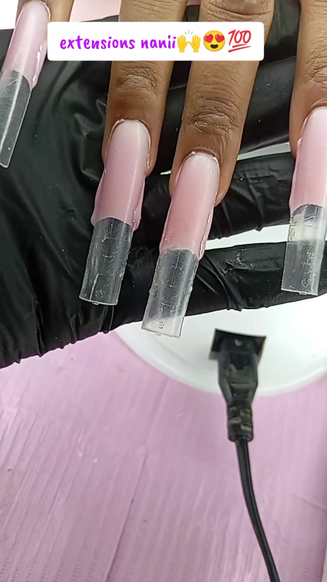 @Naf4nails