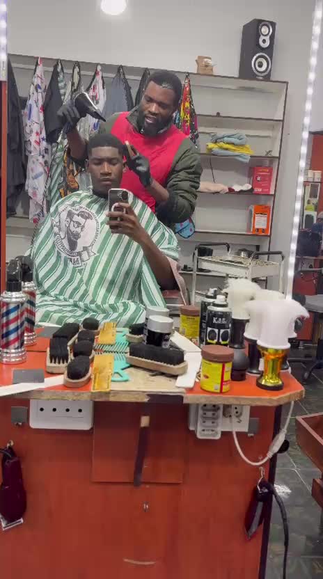@Royal beauty hair salon.SA