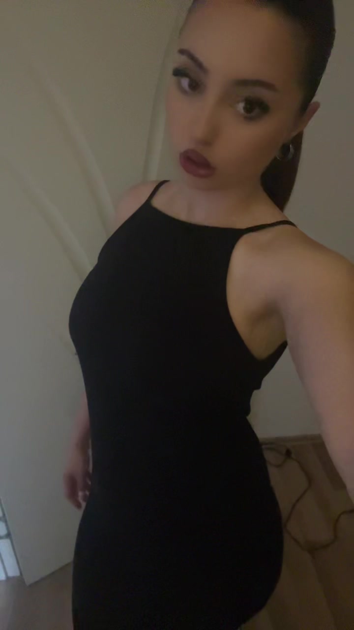 @Yllza