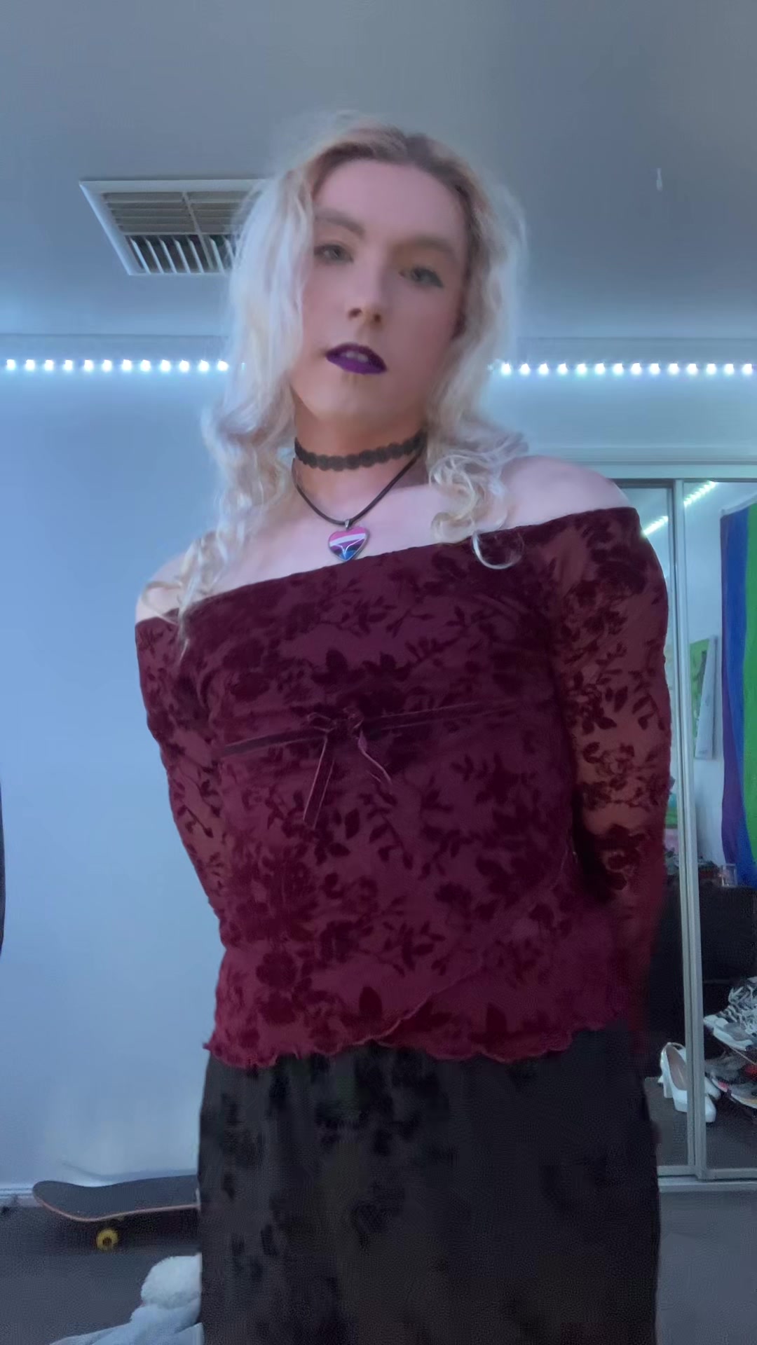 @Foxy_femboy