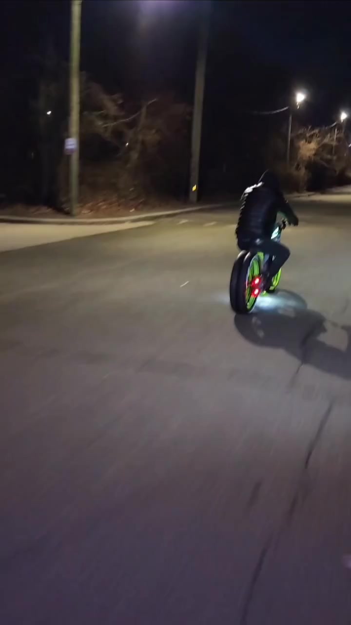 @Jrat Custom E-Bikes