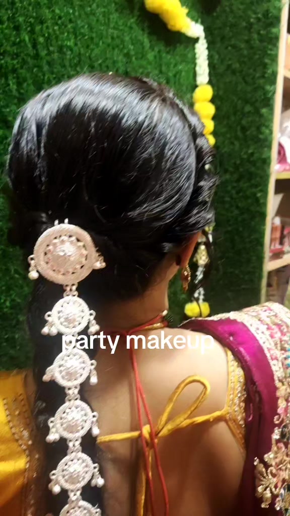 @Shraddha Beauty Parlour