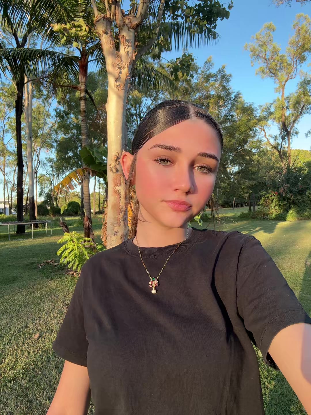 @🦦