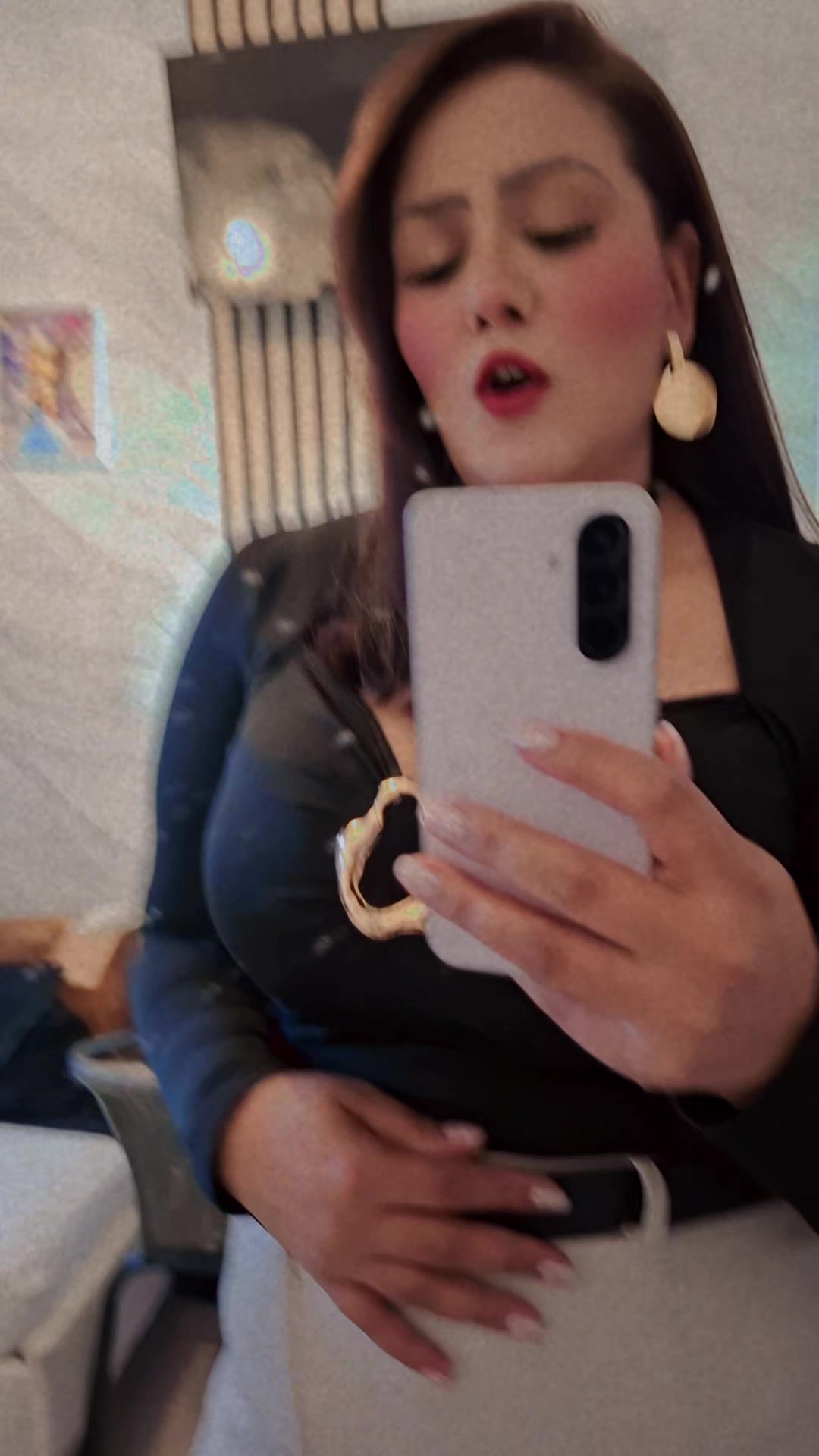 @𝒶𝓃𝓰ℯ𝓁ℴ𝓋𝒶 ꨄ︎