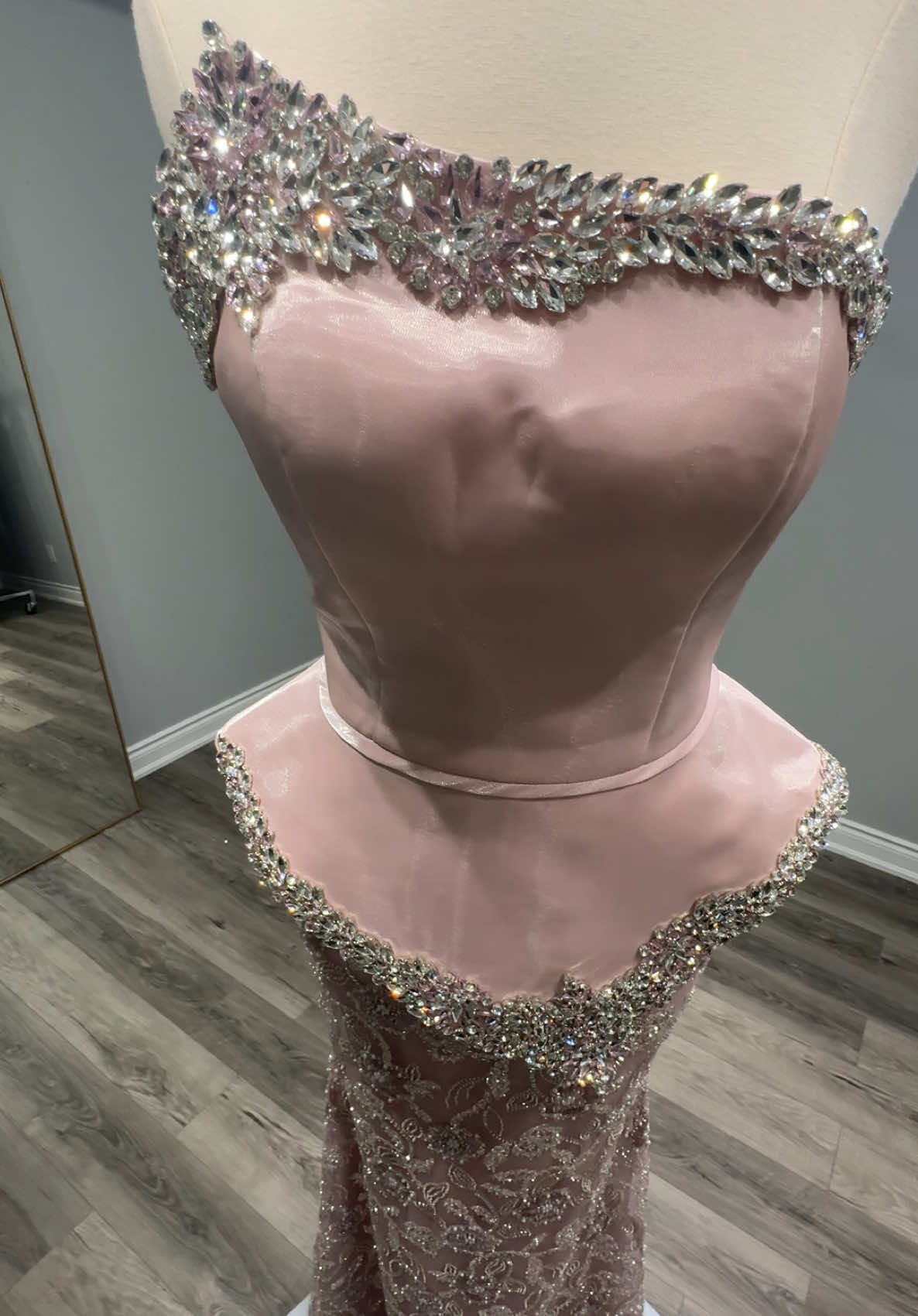 @Emerald Couture Dress Inc.