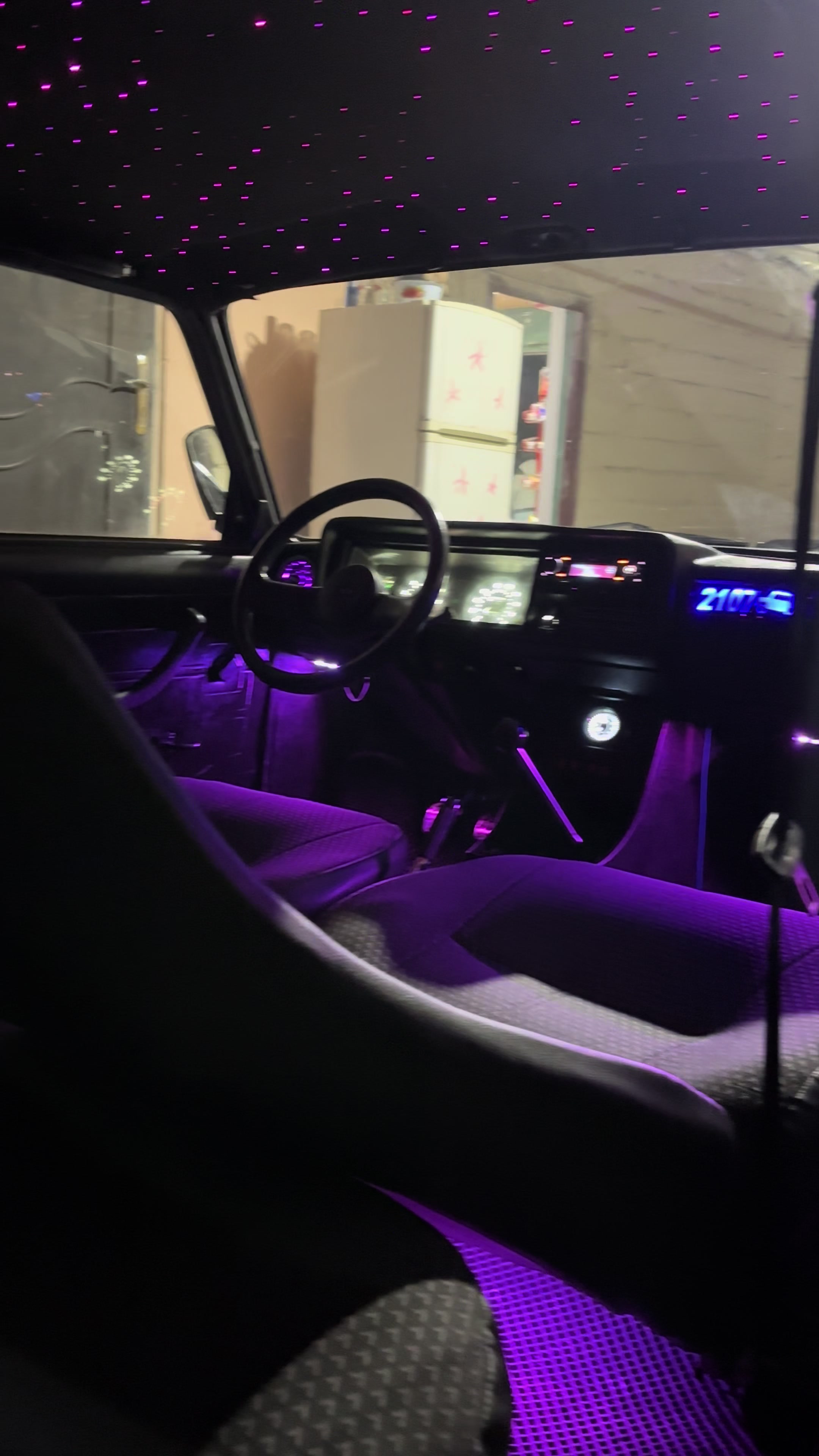 @10na408