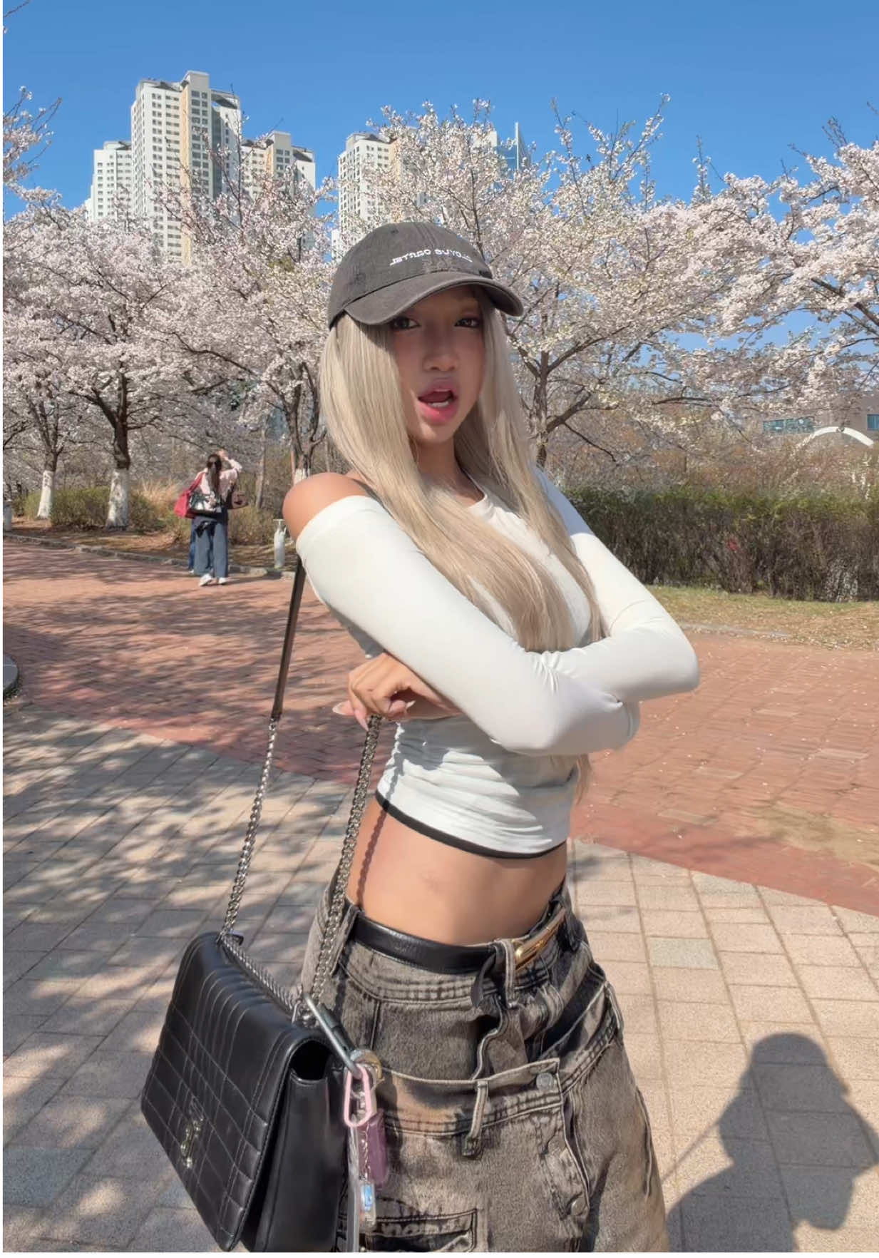 @ហ្វាន ♡ 𝓕𝓪𝓱𝓷