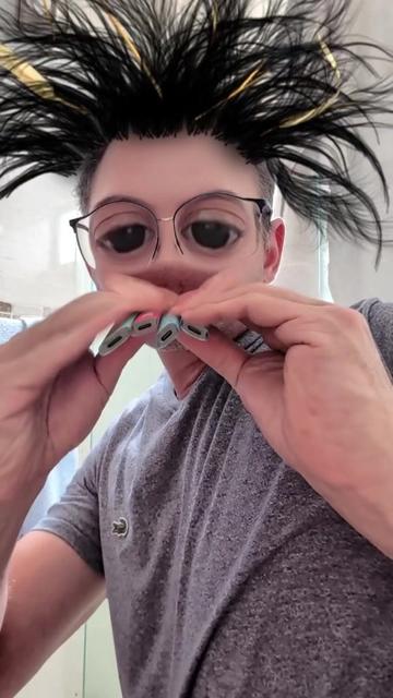 @Strechedurhole