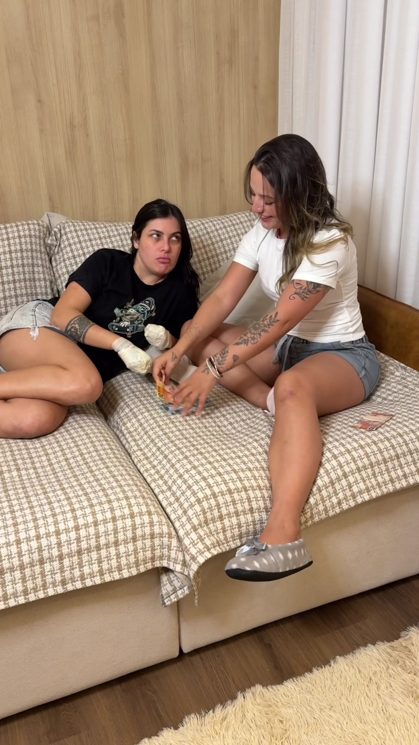 @Flávia e Júlia