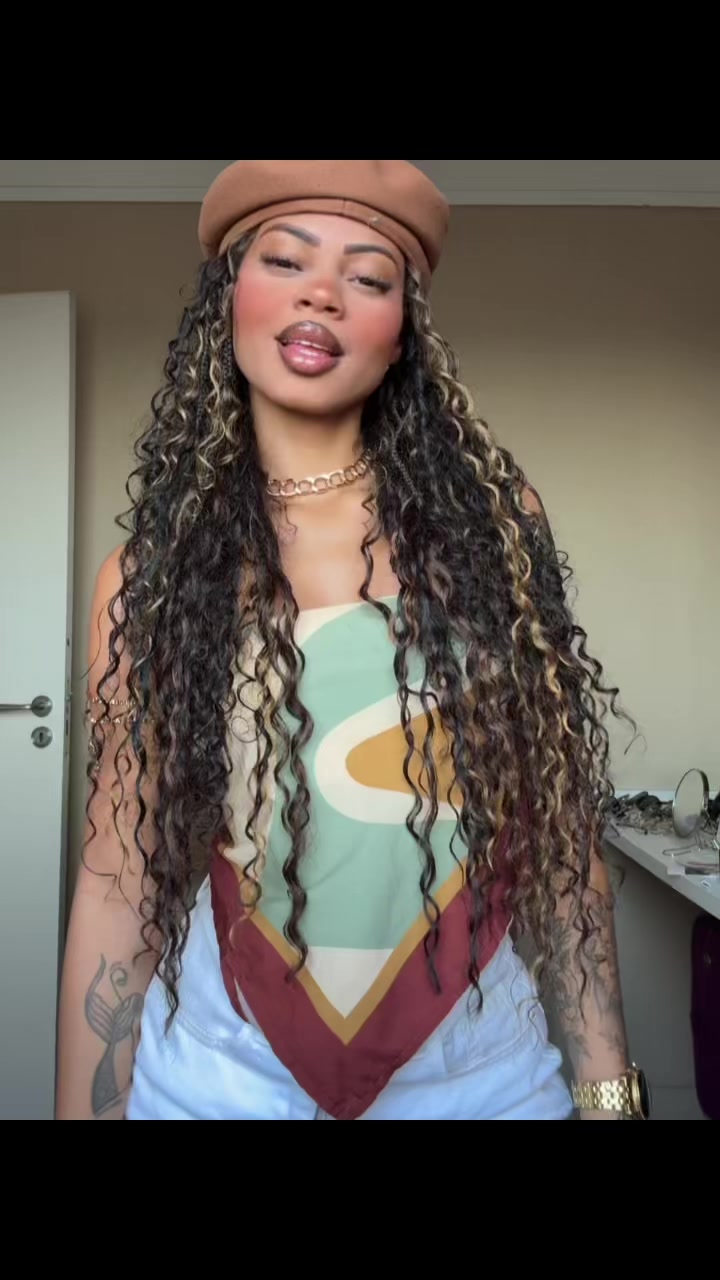 @ana carolina perozine