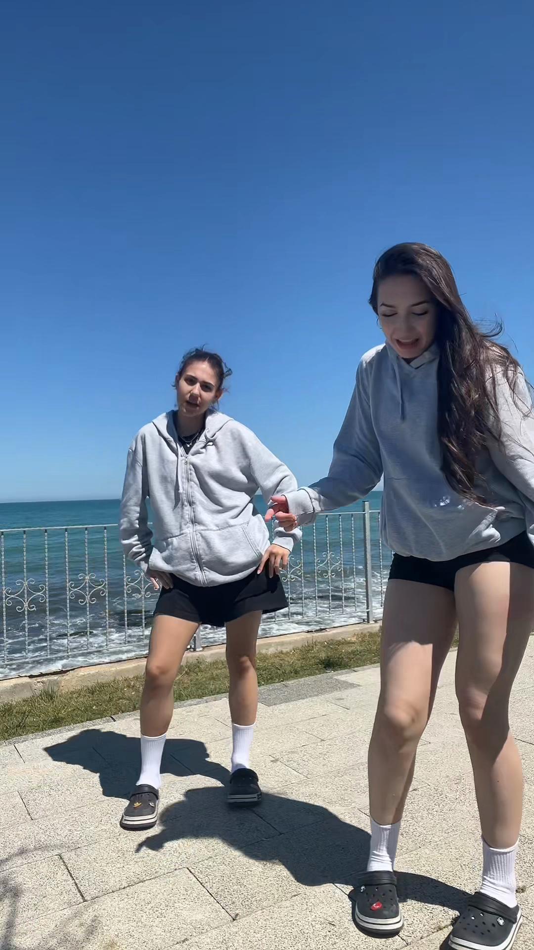 @Sena