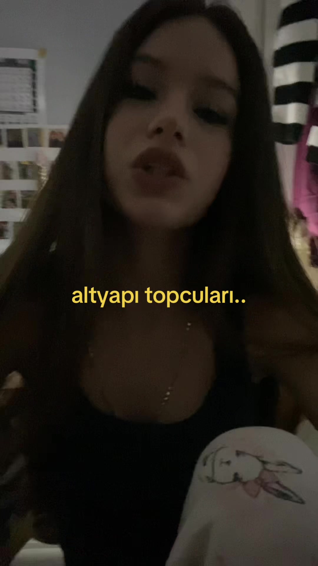 @lola