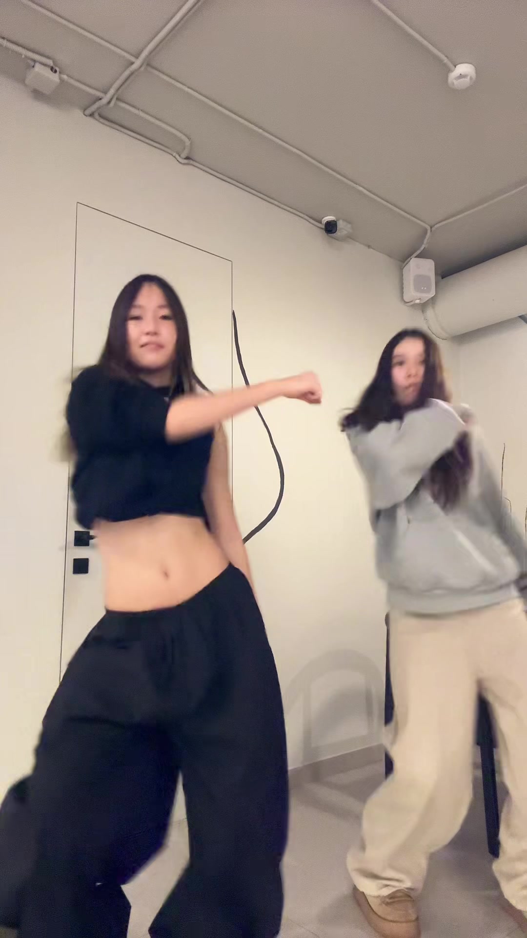 @Рука