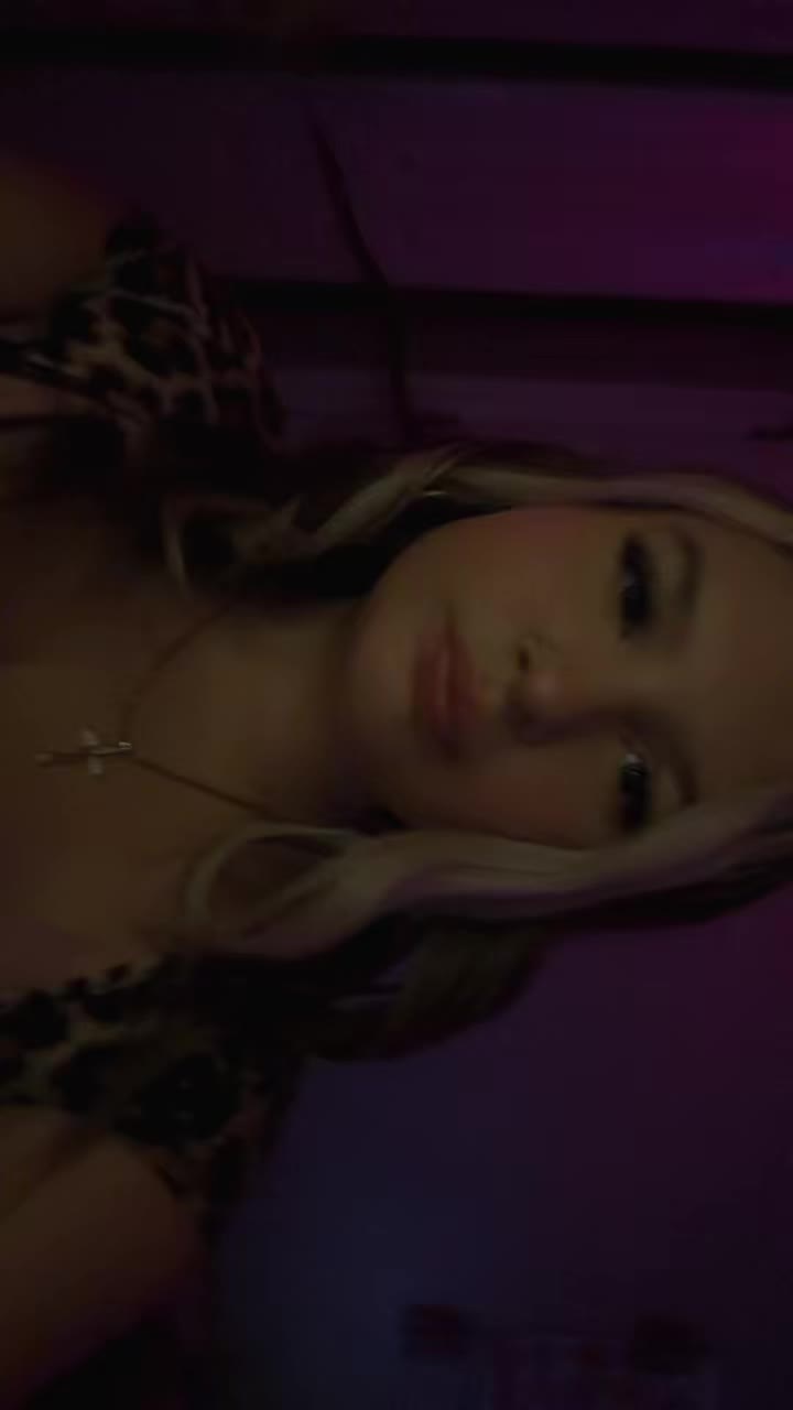 @Raelynnnnnn 💋🙈🌺