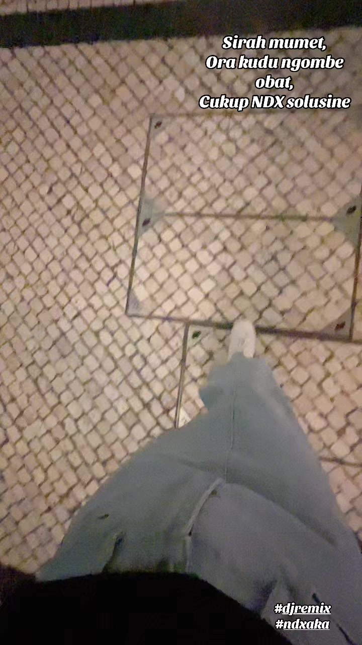 @🦋