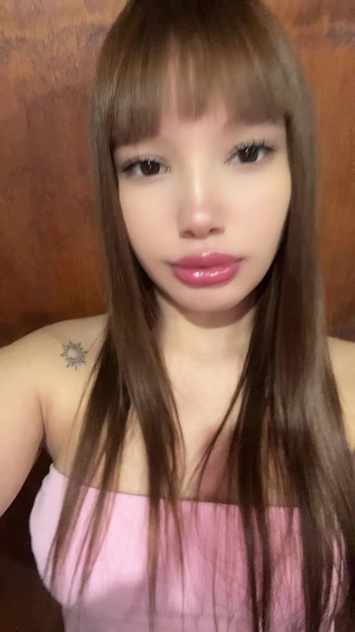 @larameza_