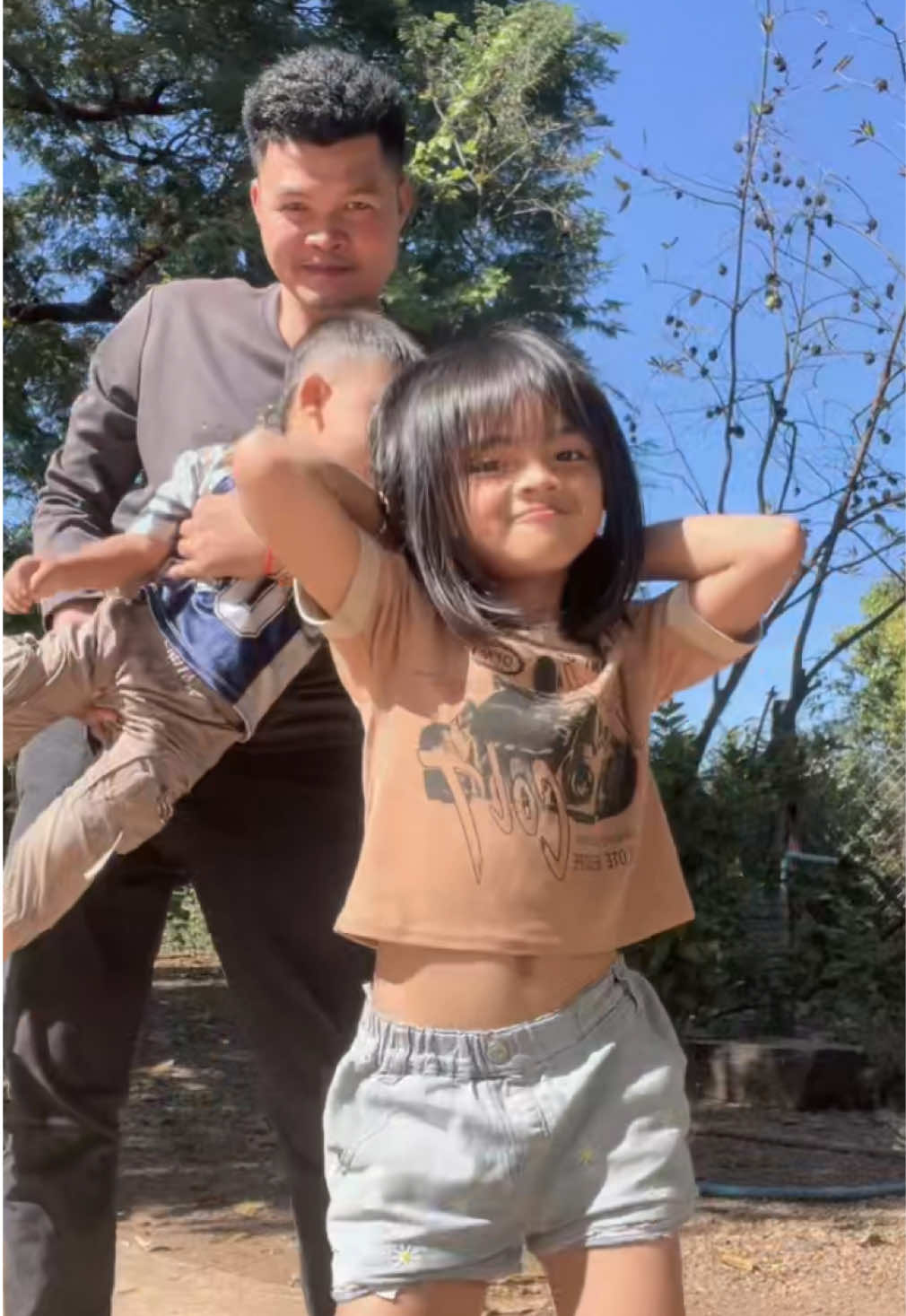 @srondymongll-គ្រូឌីម៉ង់