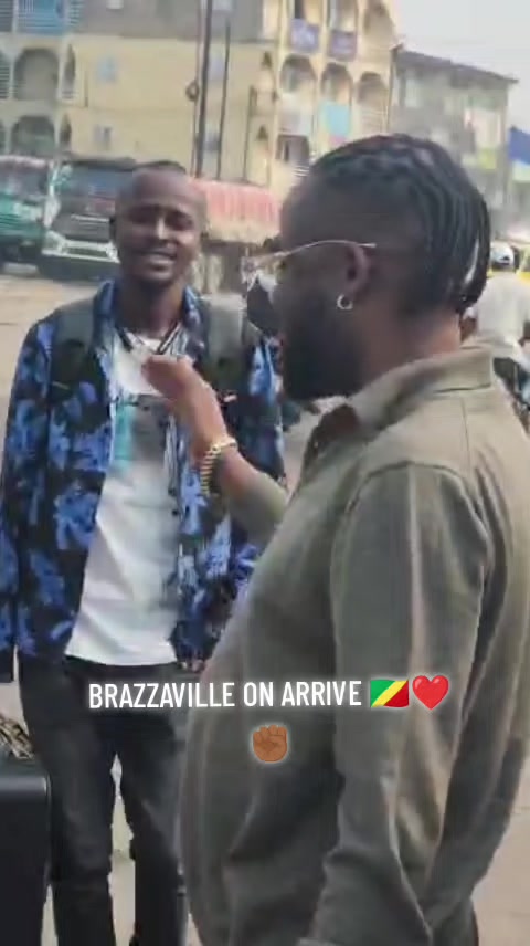 @CHARLY_VUE_DE_LOIN_OFFICIEL