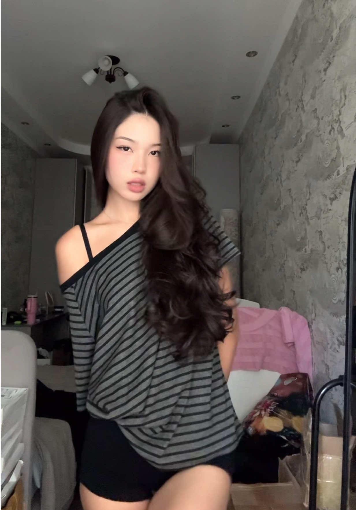 @2,184.8<33