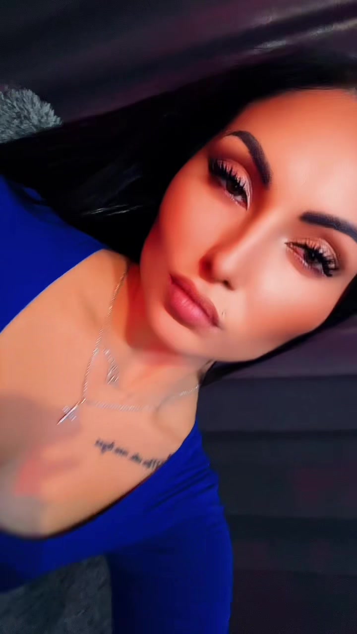 @Helen 🖤