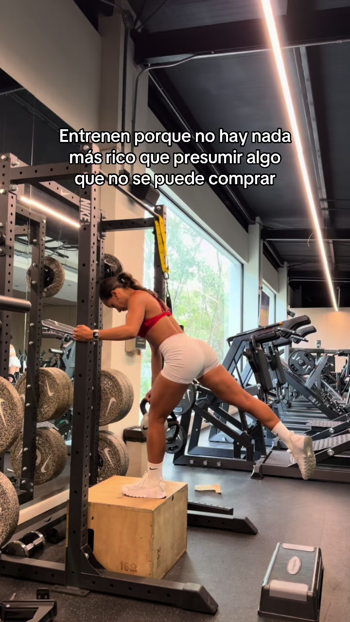 @Nathalia López