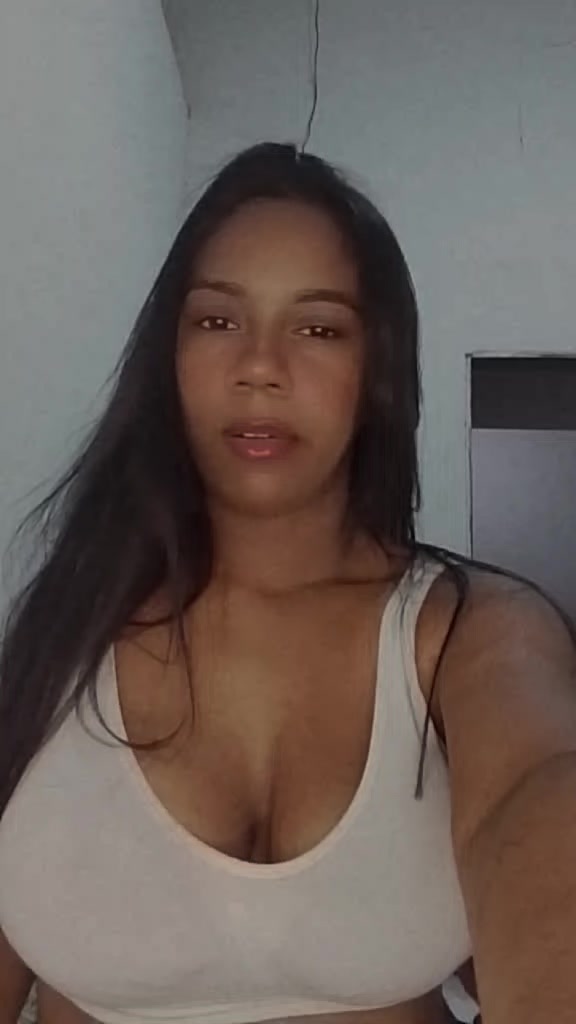 @scarlett_Estefane