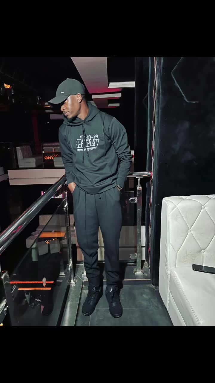 @NiceBoy100